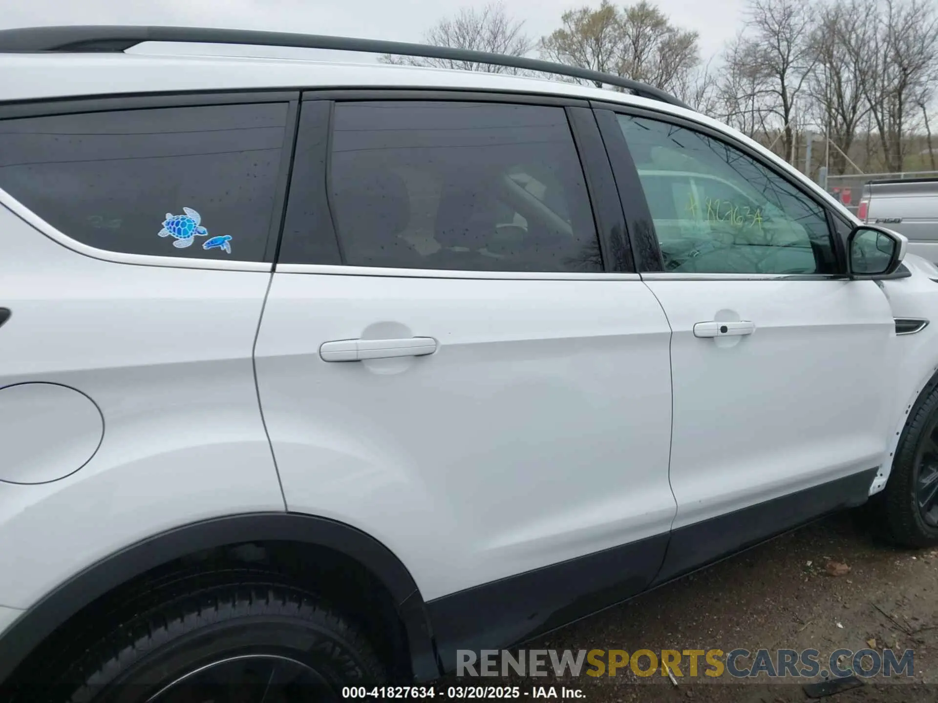 14 Photograph of a damaged car 1FMCU9HD7KUB82929 FORD ESCAPE 2019