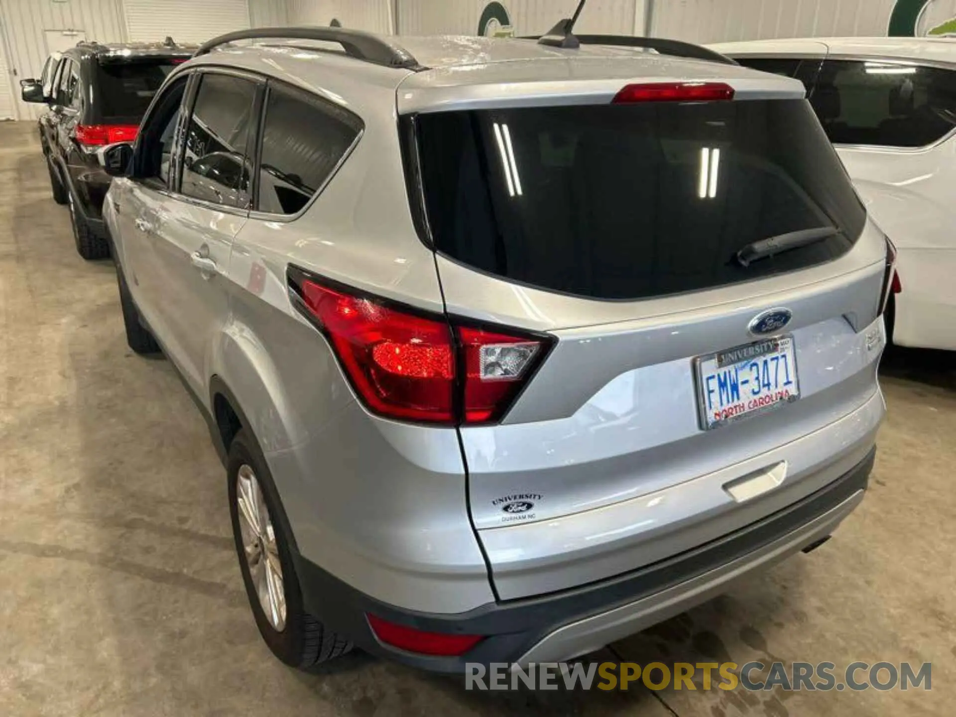 4 Photograph of a damaged car 1FMCU9HD7KUC07621 FORD ESCAPE 2019