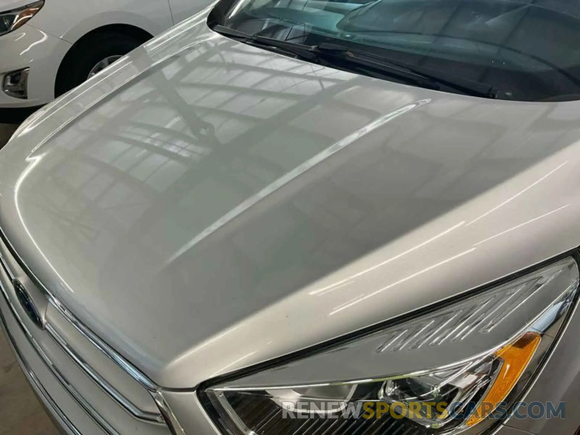 5 Photograph of a damaged car 1FMCU9HD7KUC07621 FORD ESCAPE 2019