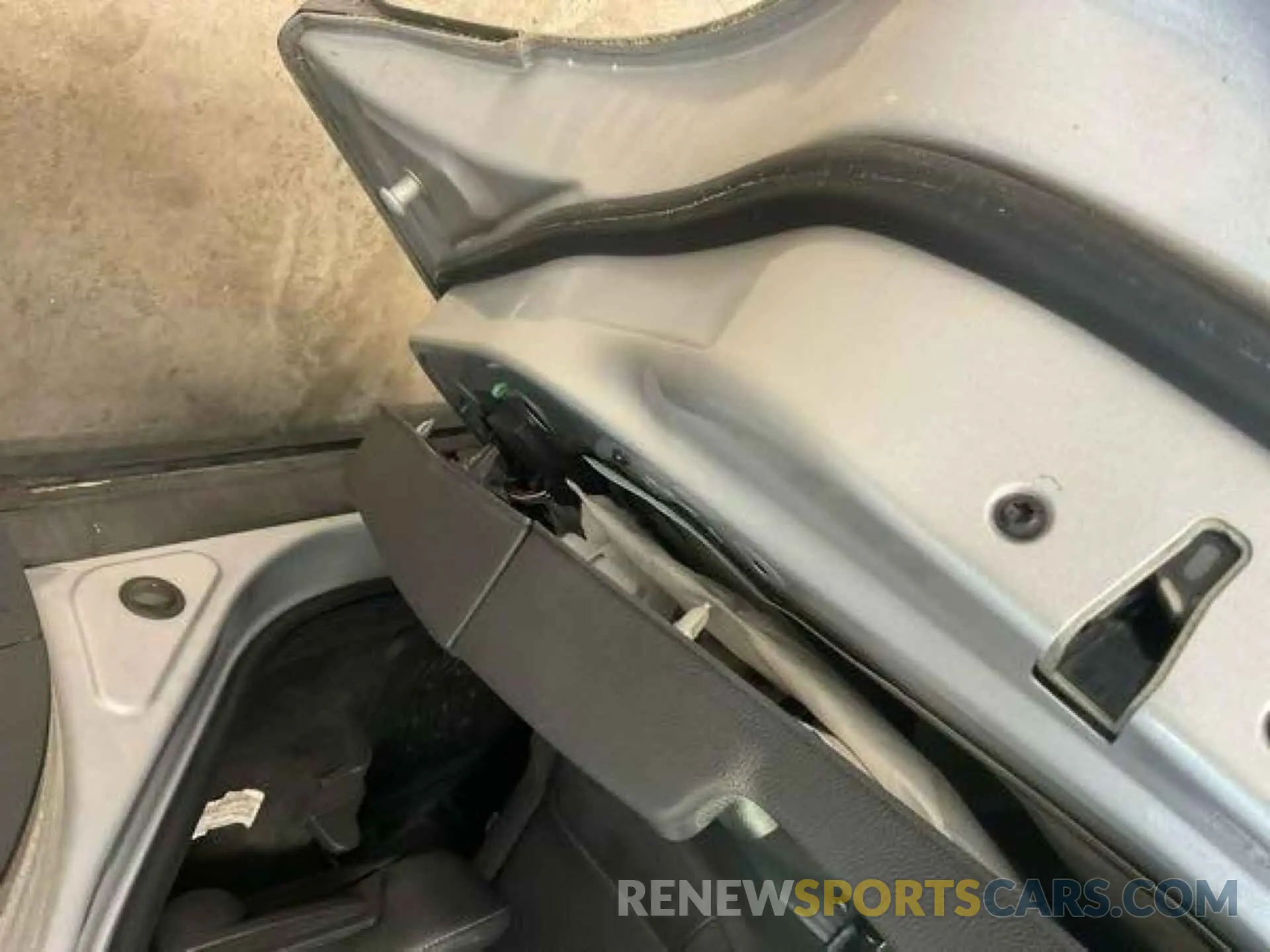 7 Photograph of a damaged car 1FMCU9HD7KUC07621 FORD ESCAPE 2019