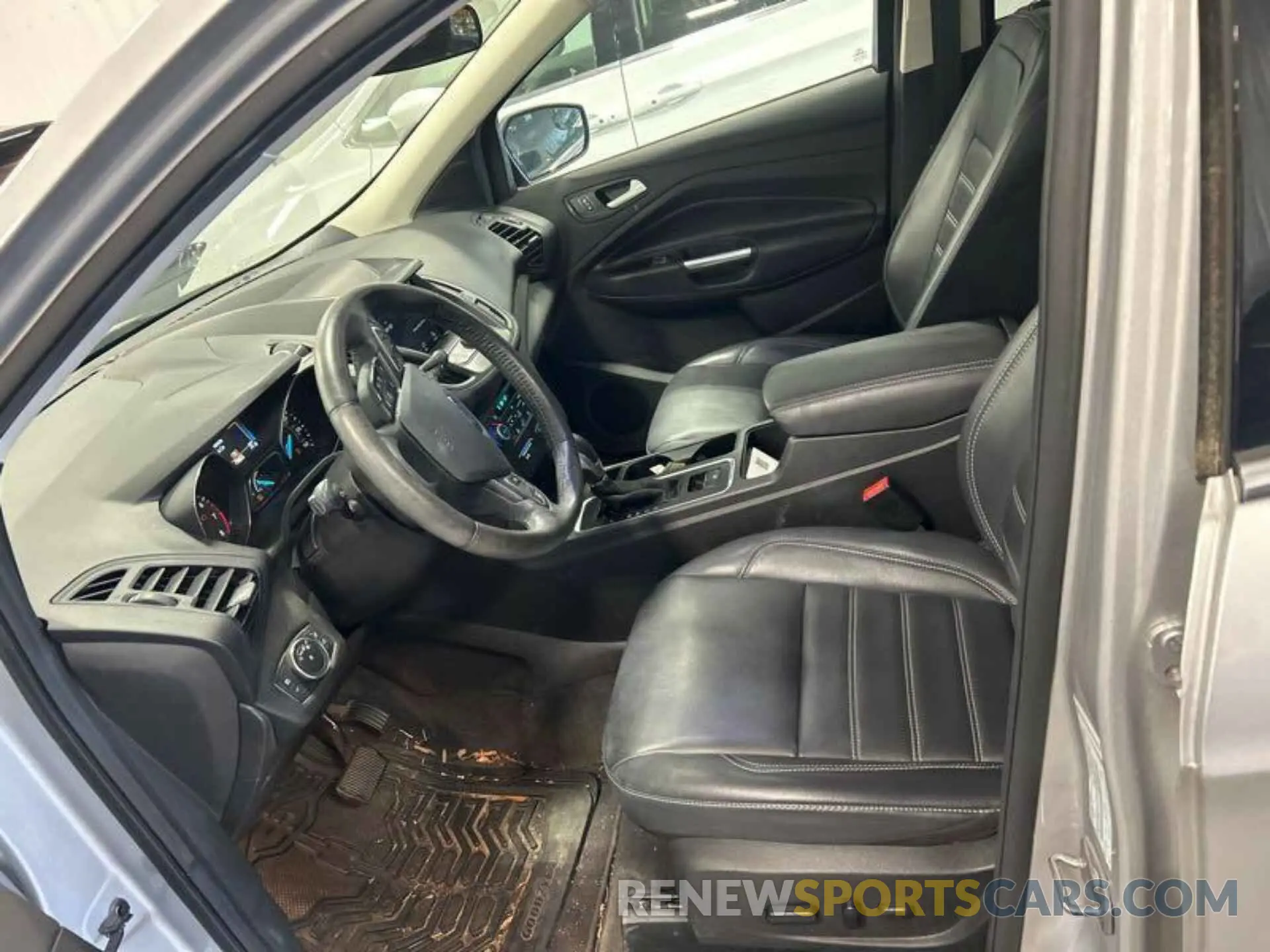 8 Photograph of a damaged car 1FMCU9HD7KUC07621 FORD ESCAPE 2019