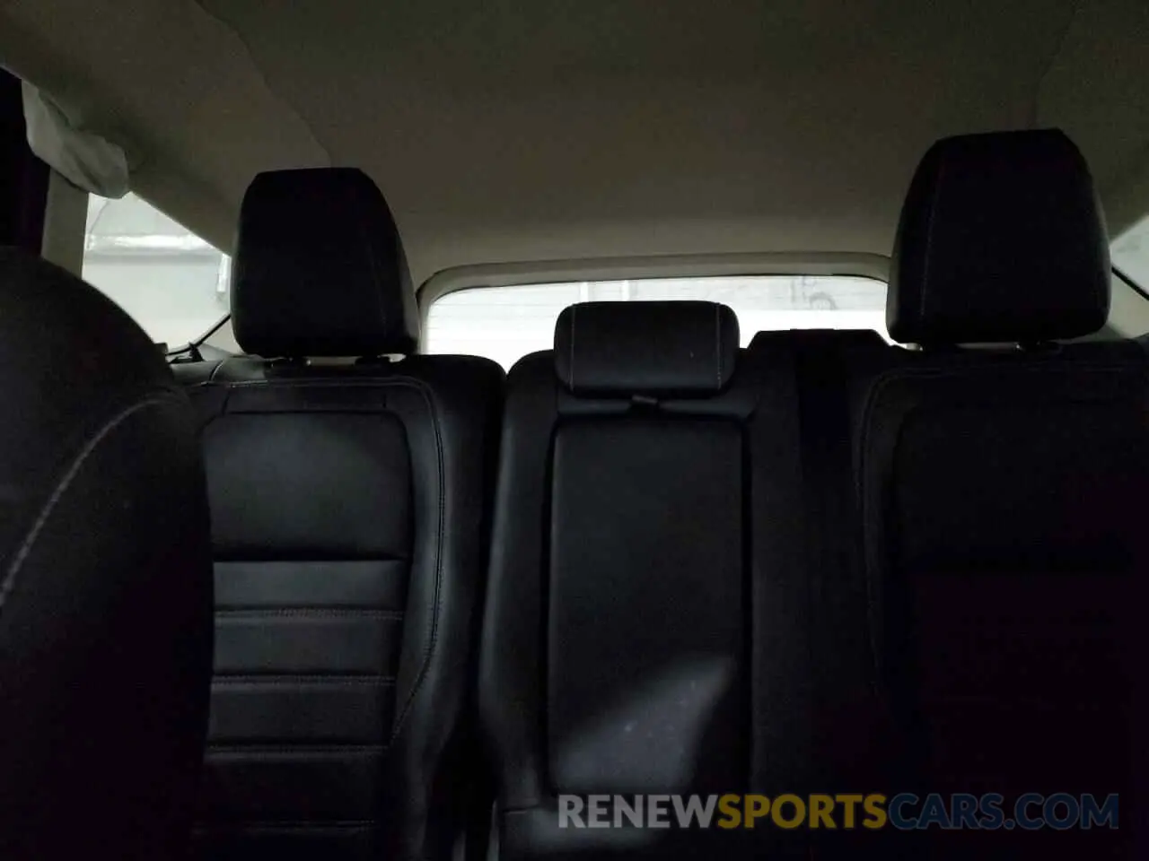 10 Photograph of a damaged car 1FMCU9HD7KUC17646 FORD ESCAPE 2019