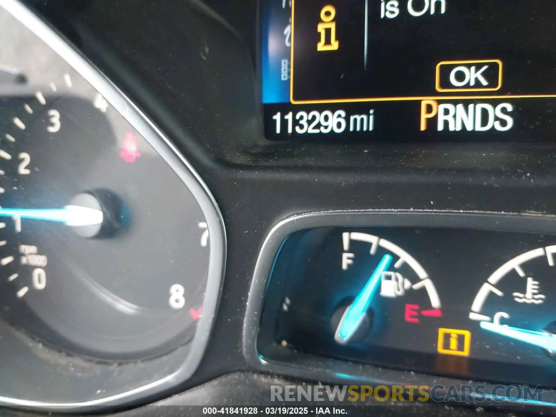 15 Photograph of a damaged car 1FMCU9HD7KUC30199 FORD ESCAPE 2019