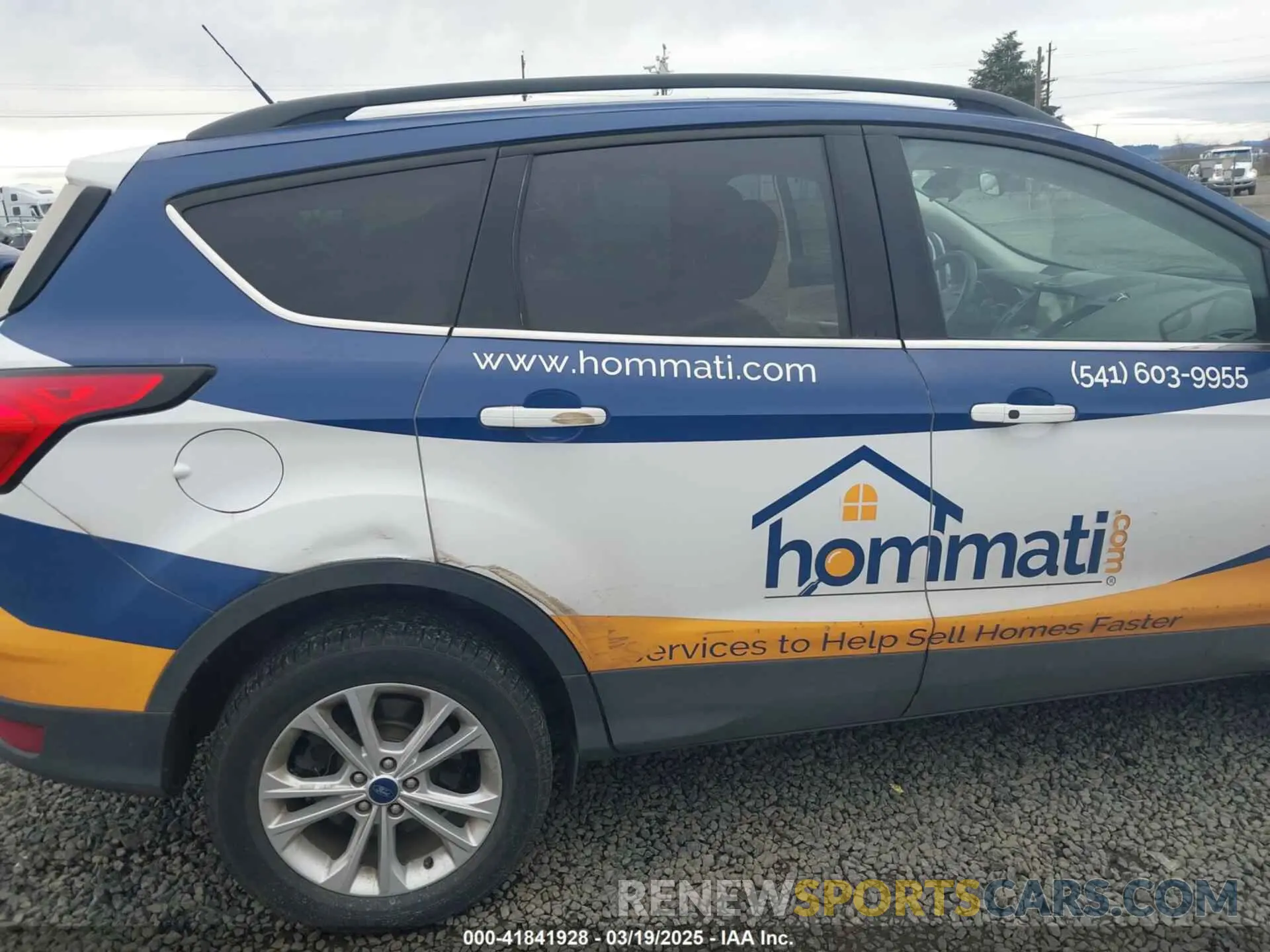 6 Photograph of a damaged car 1FMCU9HD7KUC30199 FORD ESCAPE 2019