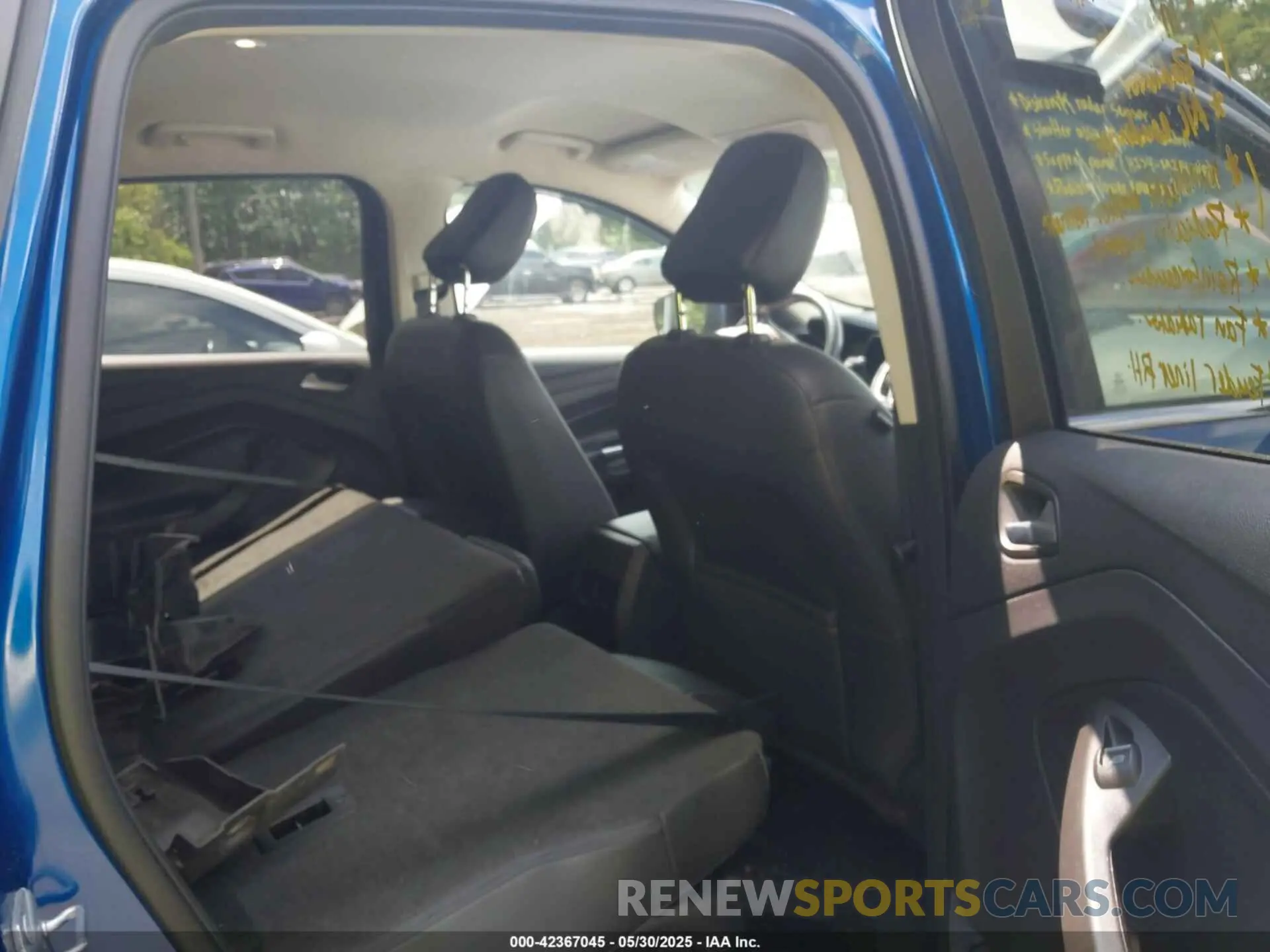 8 Photograph of a damaged car 1FMCU9HD8KUA06519 FORD ESCAPE 2019