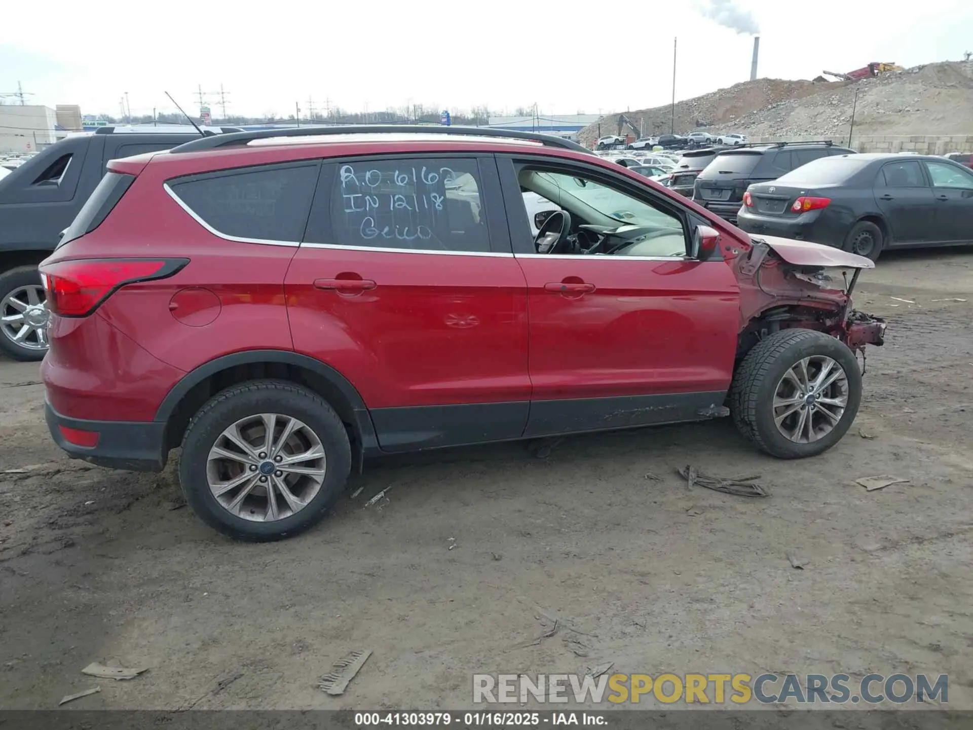 13 Photograph of a damaged car 1FMCU9HD8KUA09033 FORD ESCAPE 2019