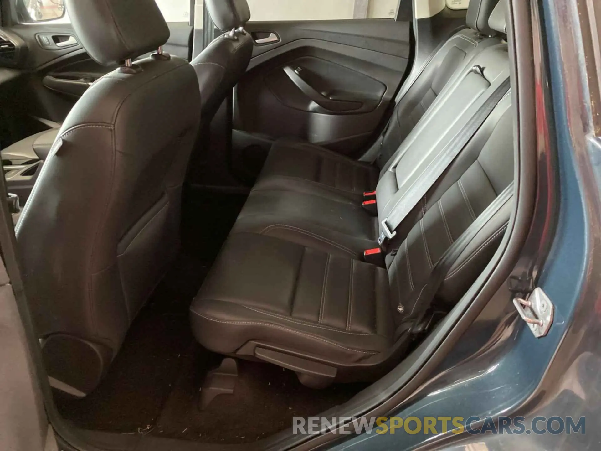 11 Photograph of a damaged car 1FMCU9HD8KUA65604 FORD ESCAPE 2019