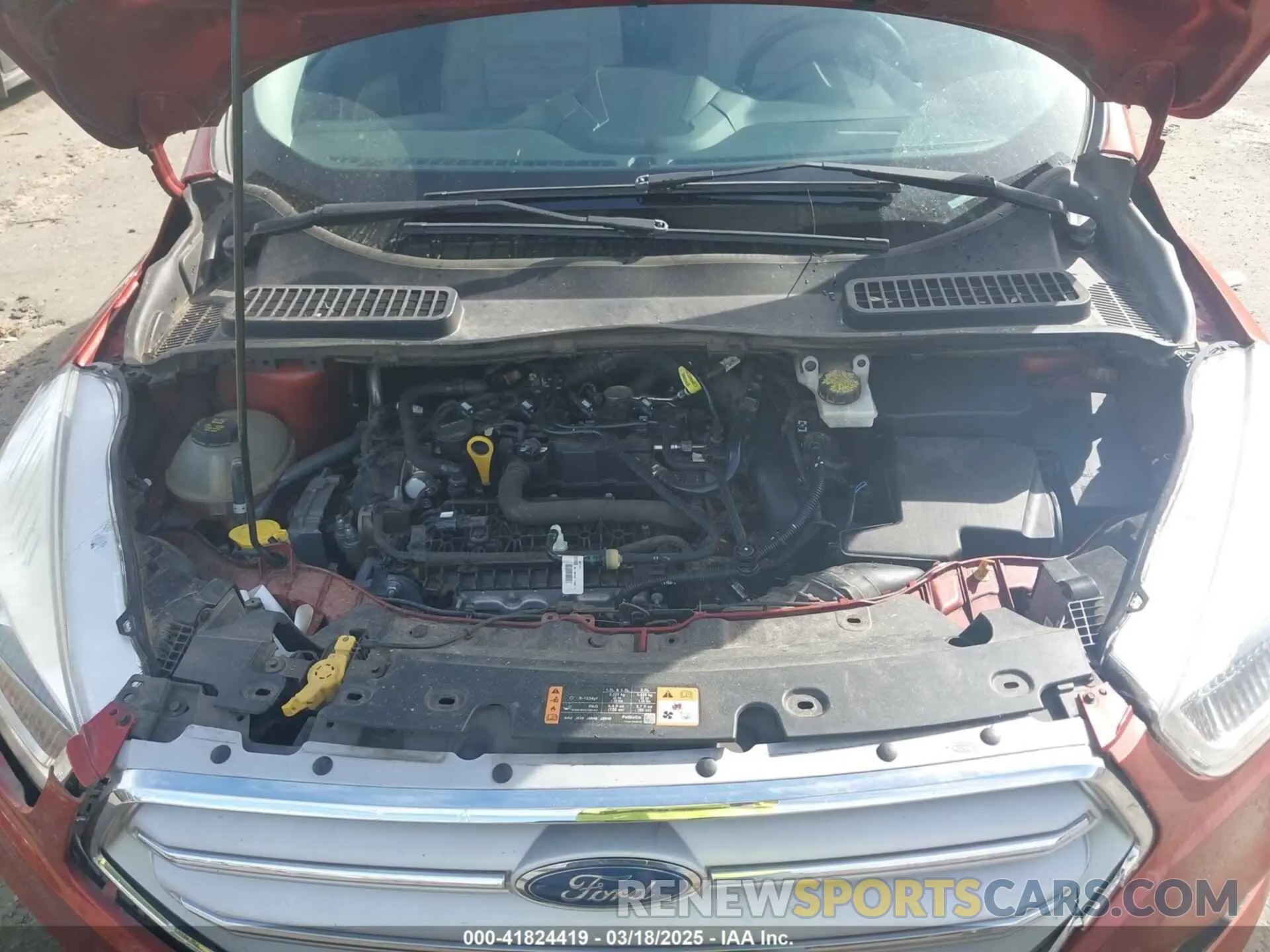 10 Photograph of a damaged car 1FMCU9HD8KUB11383 FORD ESCAPE 2019