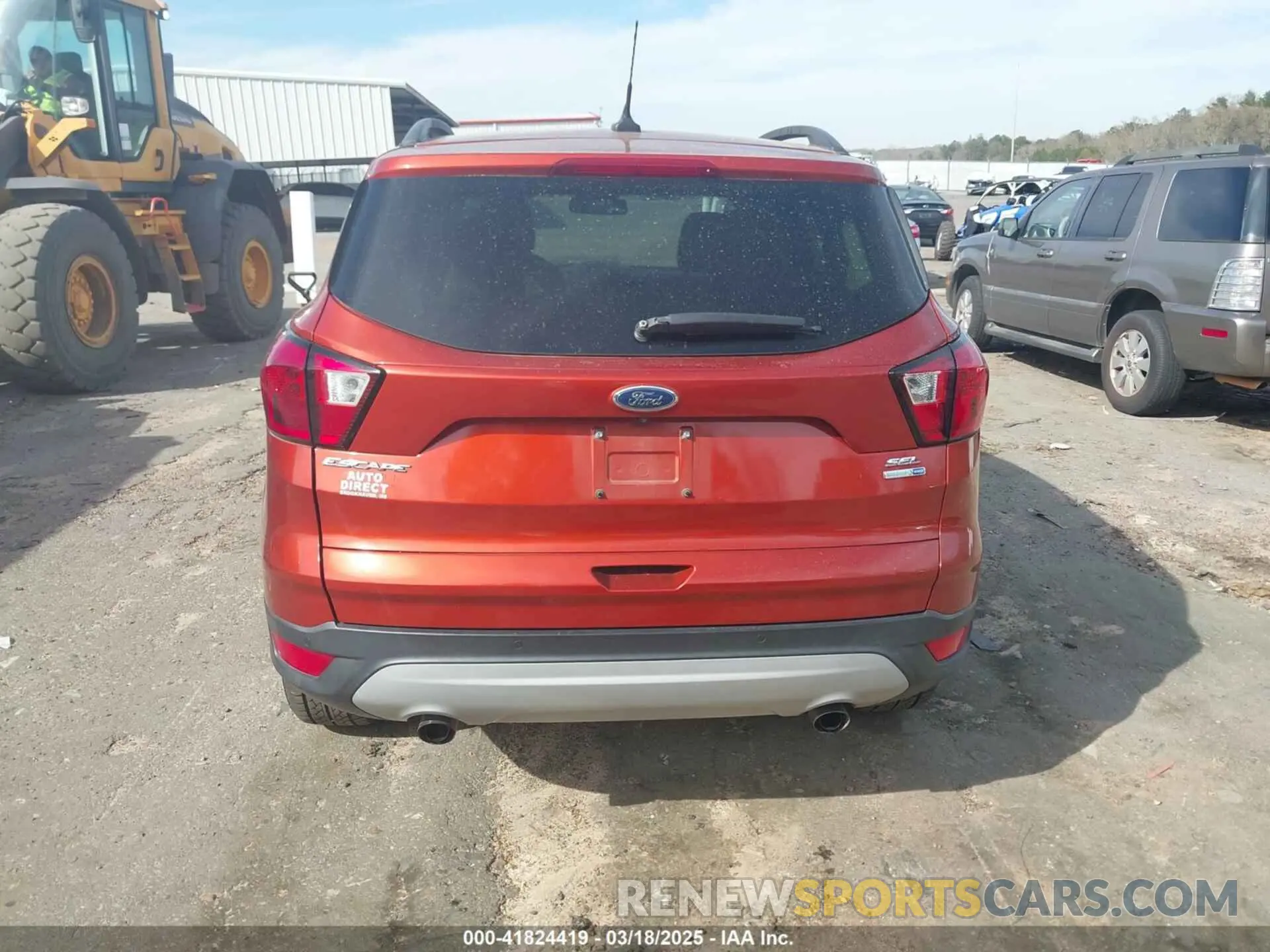 16 Photograph of a damaged car 1FMCU9HD8KUB11383 FORD ESCAPE 2019