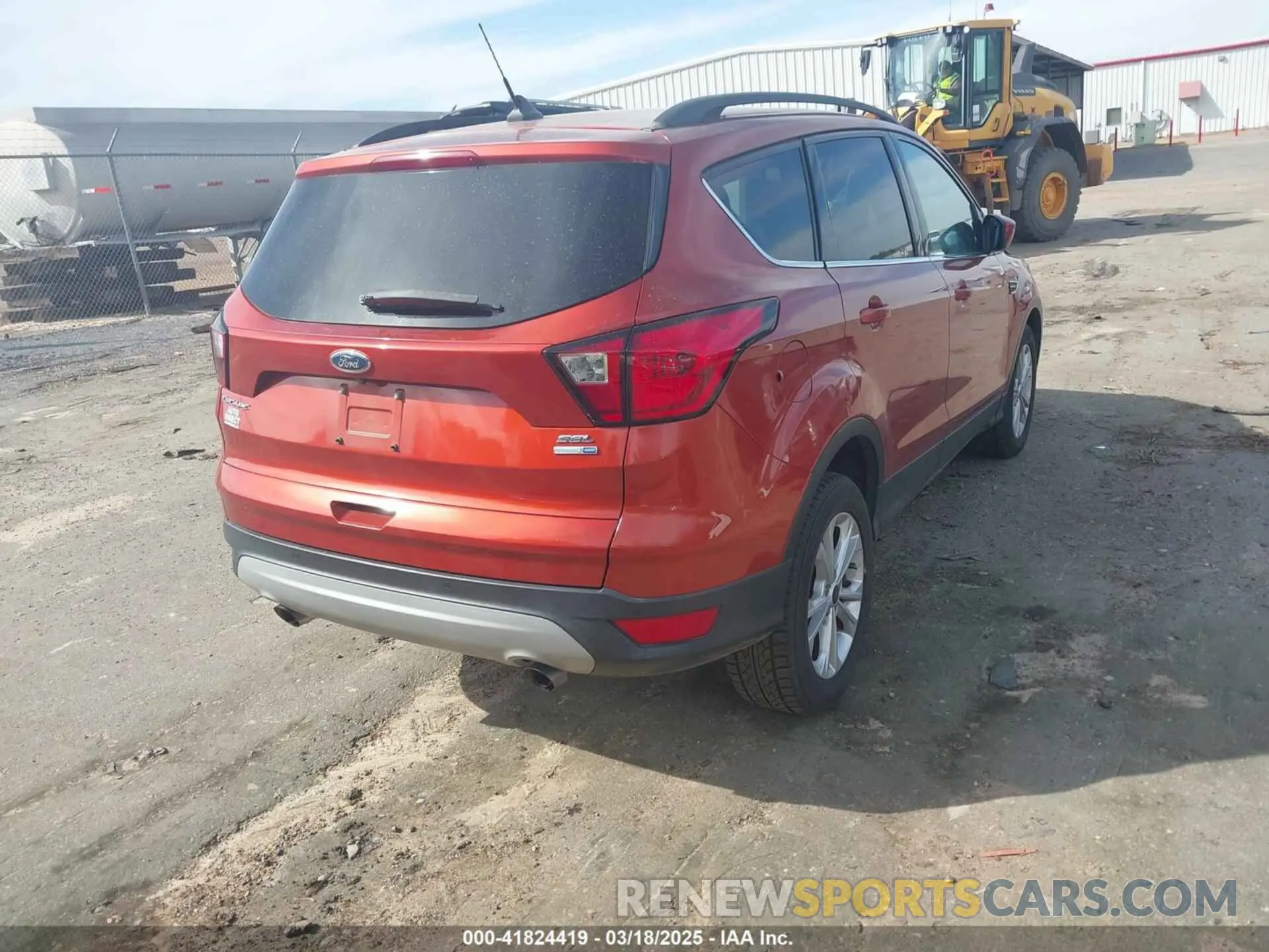 4 Photograph of a damaged car 1FMCU9HD8KUB11383 FORD ESCAPE 2019