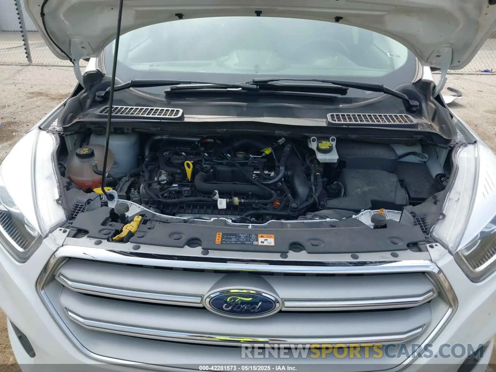 10 Photograph of a damaged car 1FMCU9HD8KUB25249 FORD ESCAPE 2019