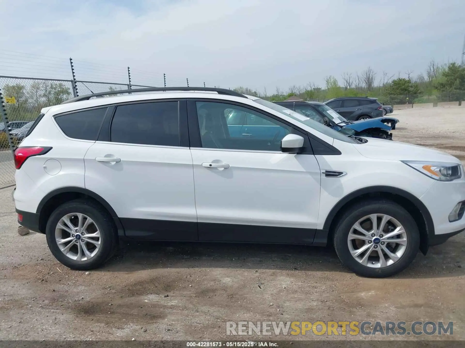 12 Photograph of a damaged car 1FMCU9HD8KUB25249 FORD ESCAPE 2019