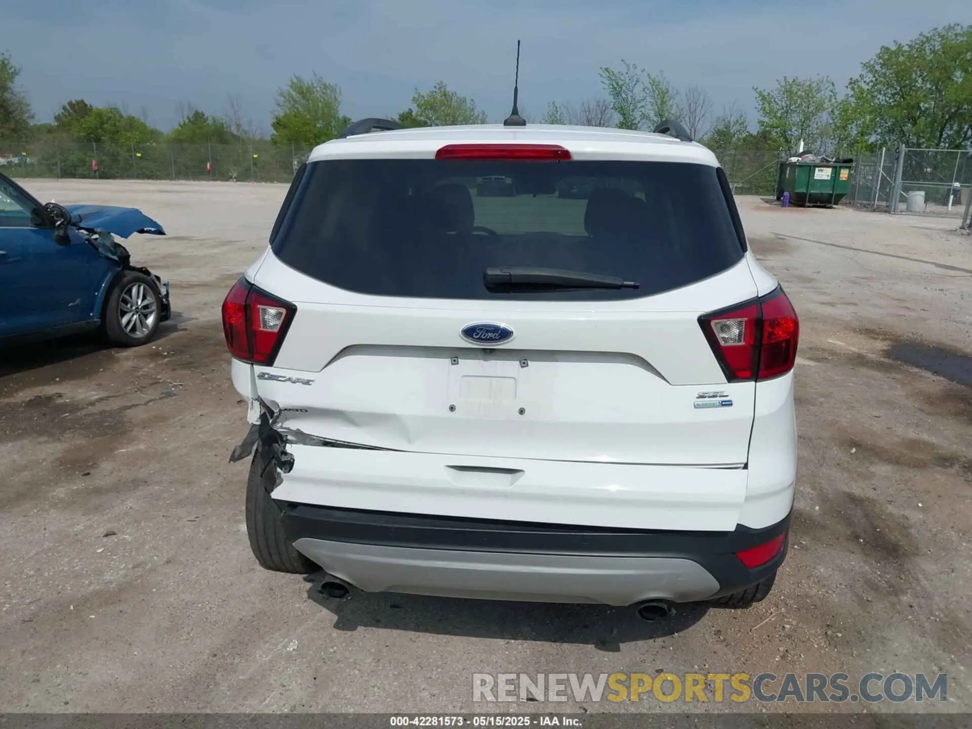 15 Photograph of a damaged car 1FMCU9HD8KUB25249 FORD ESCAPE 2019