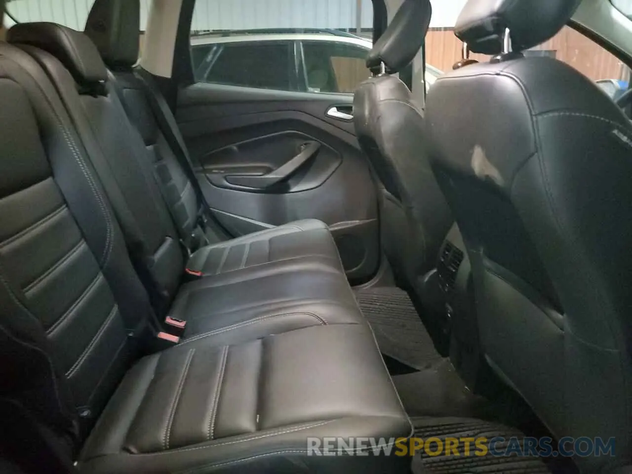 11 Photograph of a damaged car 1FMCU9HD8KUB70322 FORD ESCAPE 2019