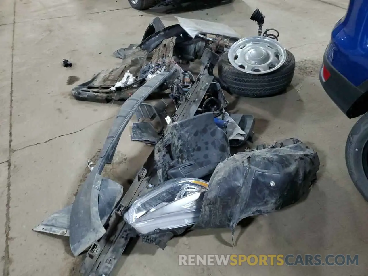 13 Photograph of a damaged car 1FMCU9HD8KUB70322 FORD ESCAPE 2019