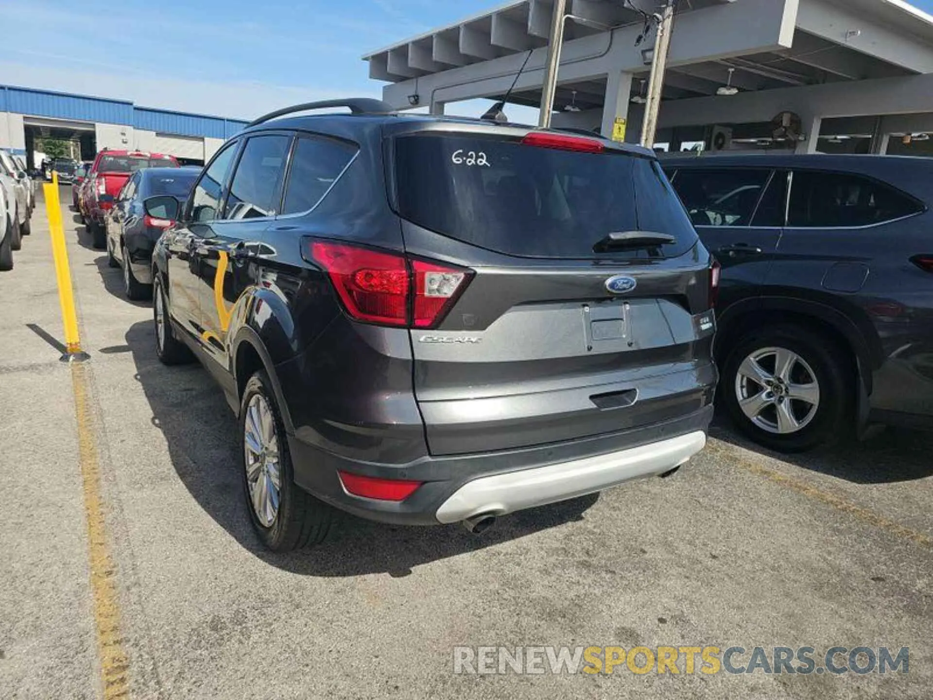 14 Photograph of a damaged car 1FMCU9HD8KUB82034 FORD ESCAPE 2019