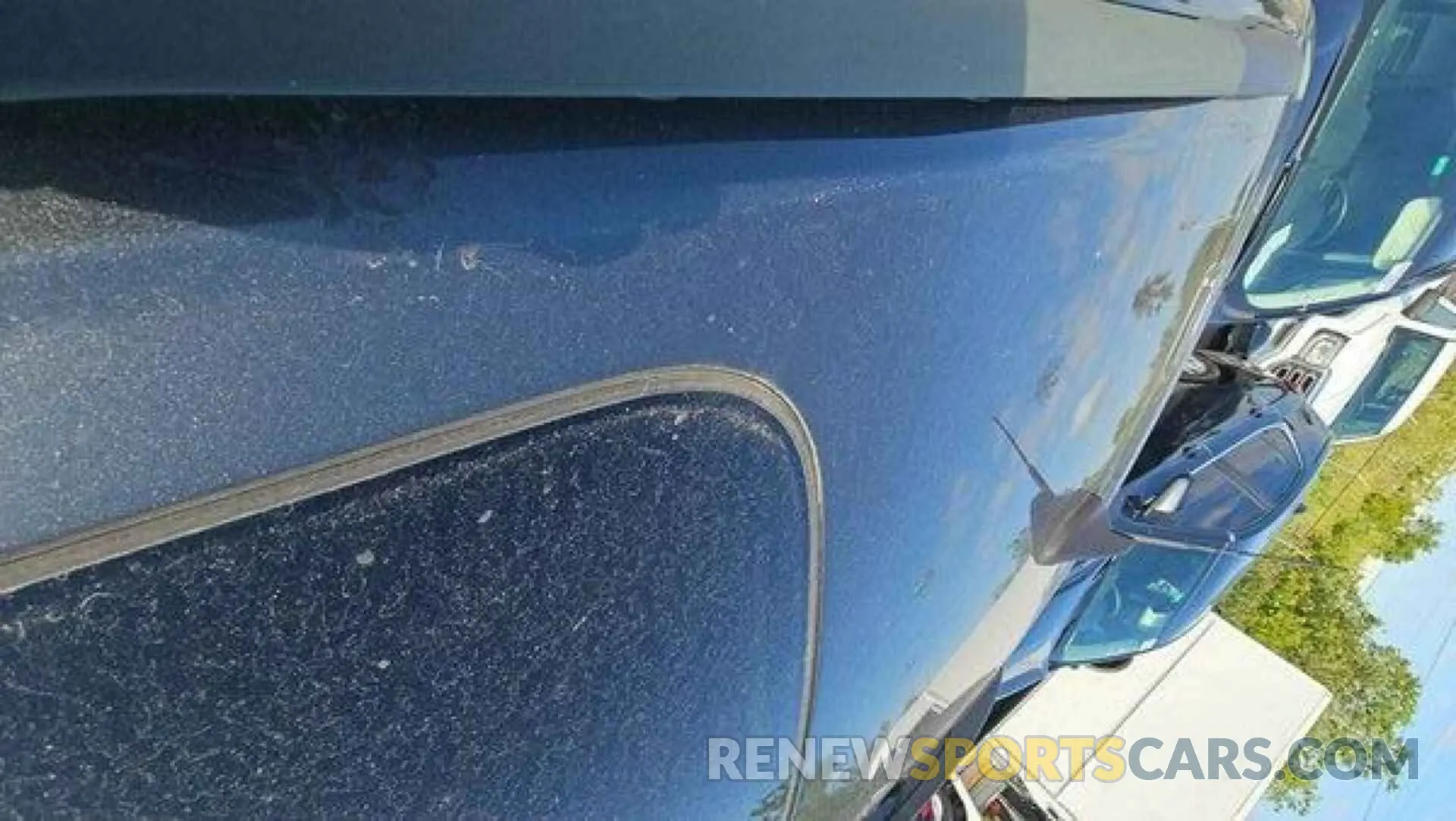 18 Photograph of a damaged car 1FMCU9HD8KUB82034 FORD ESCAPE 2019