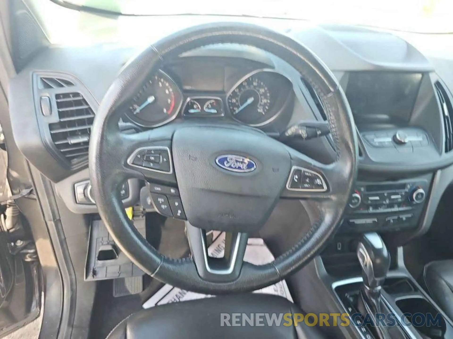 8 Photograph of a damaged car 1FMCU9HD8KUB82034 FORD ESCAPE 2019