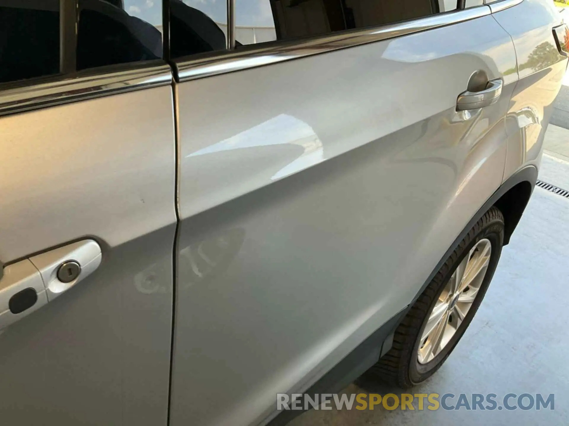 12 Photograph of a damaged car 1FMCU9HD8KUB82387 FORD ESCAPE 2019