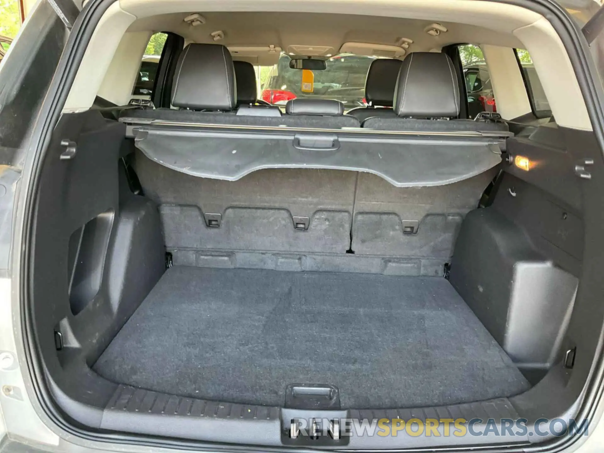 13 Photograph of a damaged car 1FMCU9HD8KUB82387 FORD ESCAPE 2019