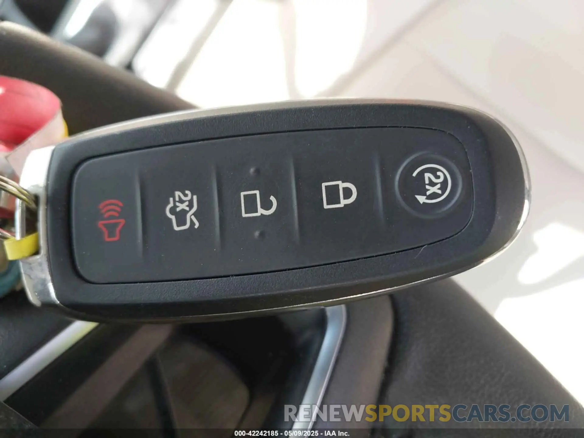 11 Photograph of a damaged car 1FMCU9HD8KUB83281 FORD ESCAPE 2019