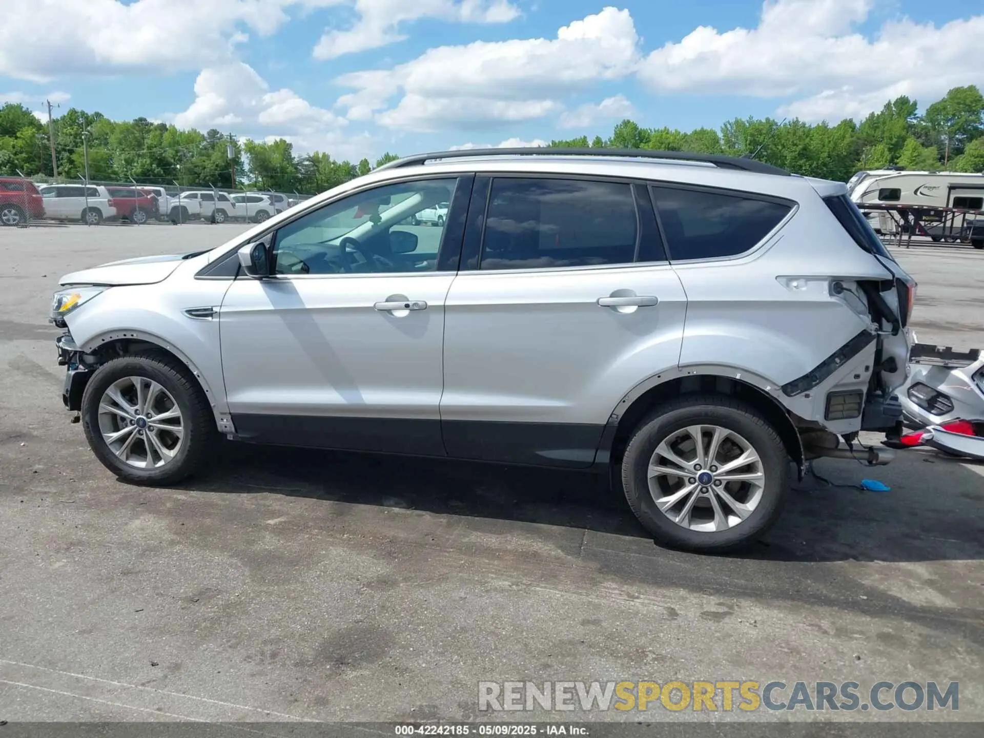 15 Photograph of a damaged car 1FMCU9HD8KUB83281 FORD ESCAPE 2019