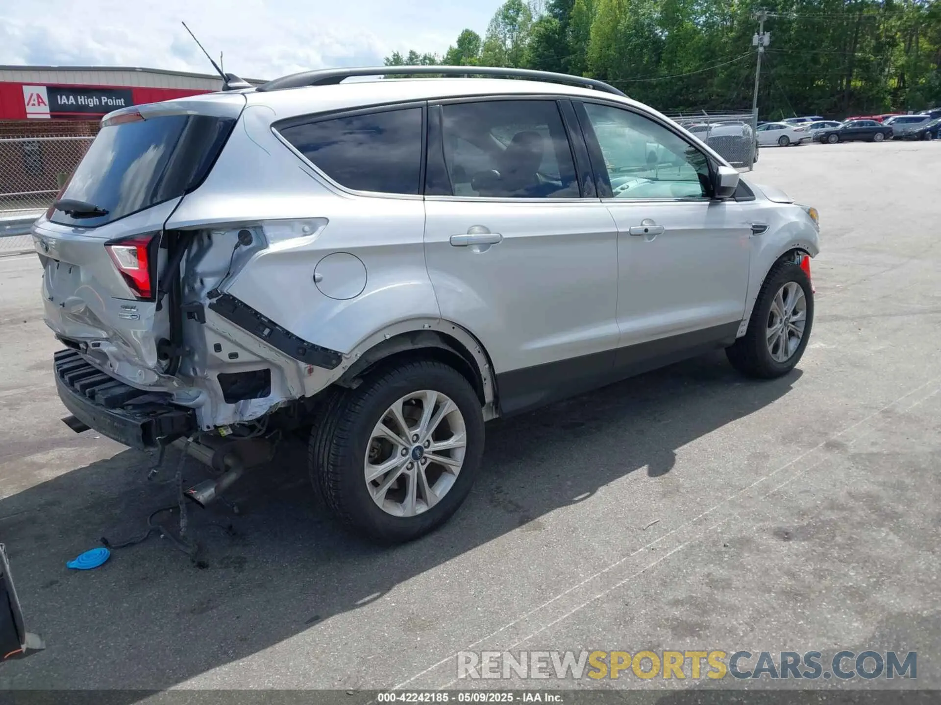 4 Photograph of a damaged car 1FMCU9HD8KUB83281 FORD ESCAPE 2019