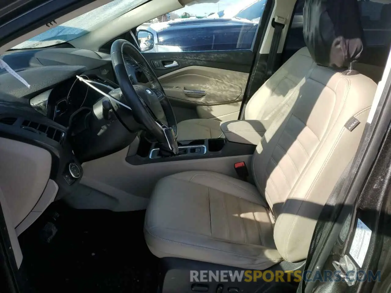 7 Photograph of a damaged car 1FMCU9HD8KUB85502 FORD ESCAPE 2019