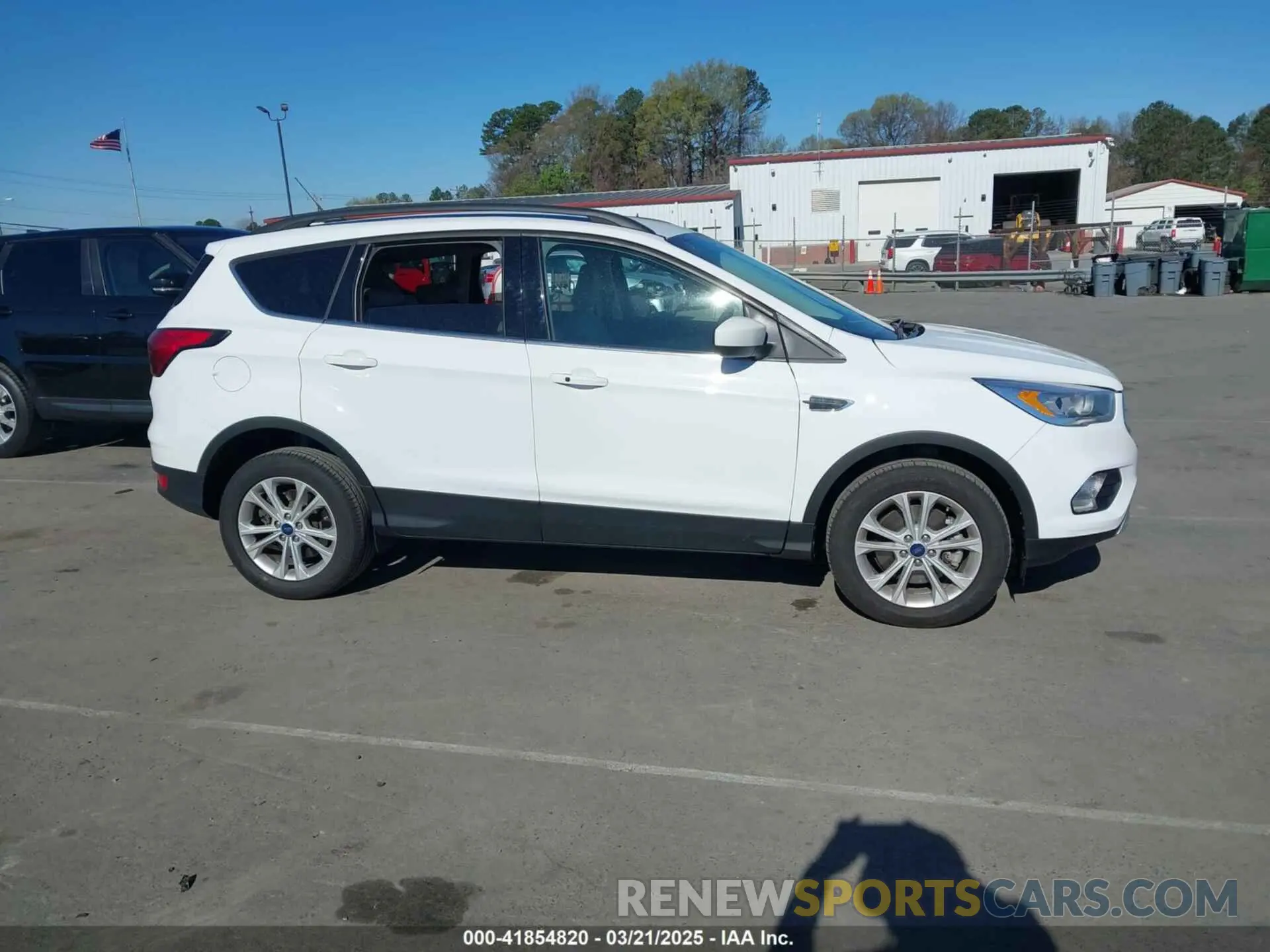 13 Photograph of a damaged car 1FMCU9HD8KUC07675 FORD ESCAPE 2019