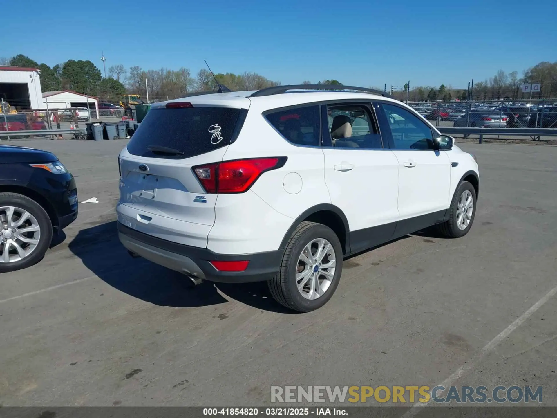 4 Photograph of a damaged car 1FMCU9HD8KUC07675 FORD ESCAPE 2019