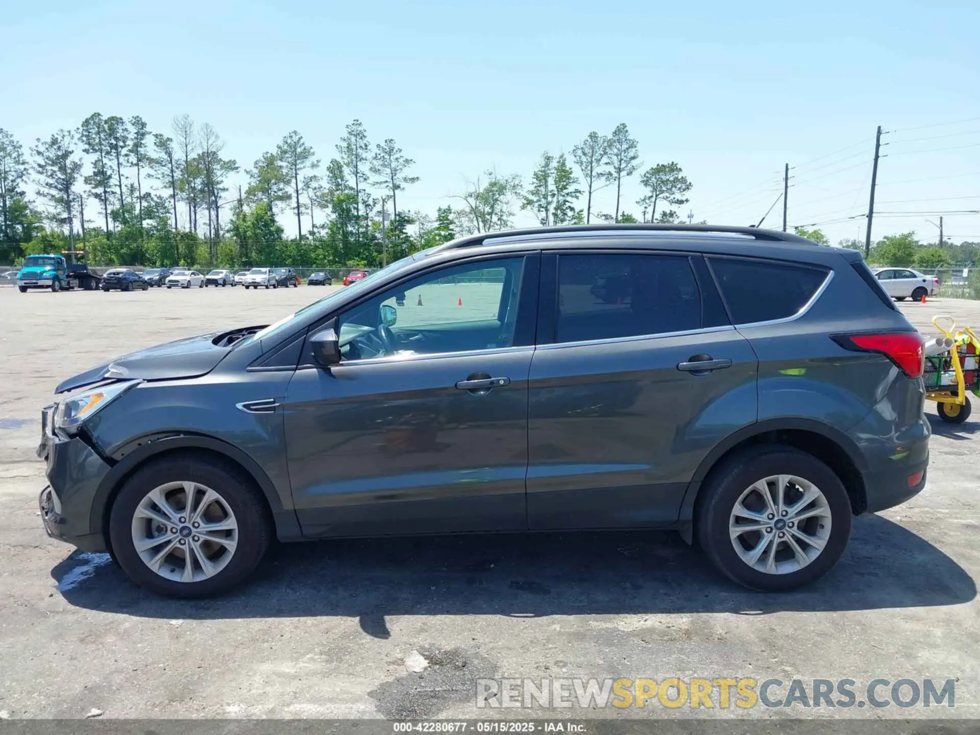 14 Photograph of a damaged car 1FMCU9HD8KUC31104 FORD ESCAPE 2019