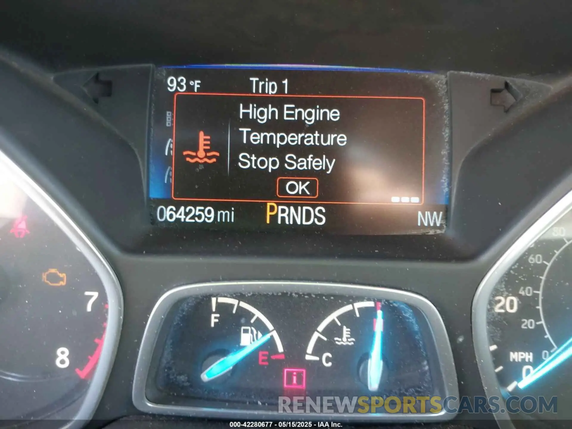 15 Photograph of a damaged car 1FMCU9HD8KUC31104 FORD ESCAPE 2019