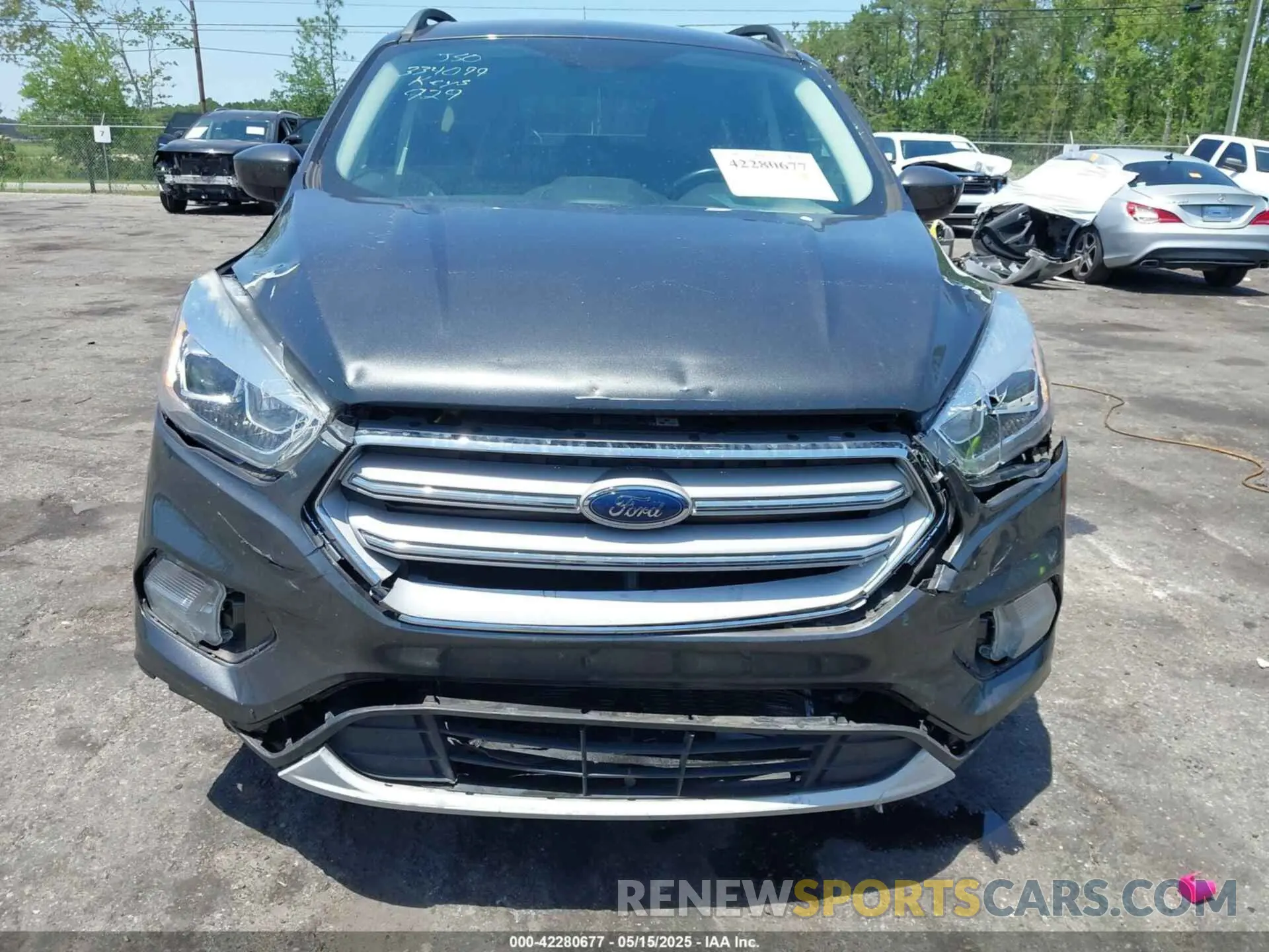 6 Photograph of a damaged car 1FMCU9HD8KUC31104 FORD ESCAPE 2019