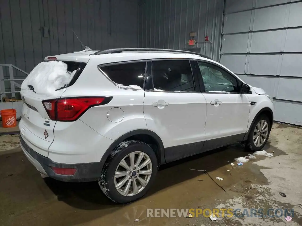 3 Photograph of a damaged car 1FMCU9HD8KUC42717 FORD ESCAPE 2019