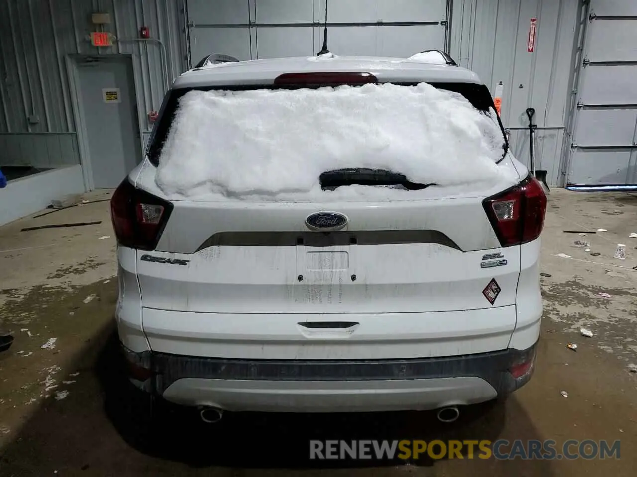 6 Photograph of a damaged car 1FMCU9HD8KUC42717 FORD ESCAPE 2019