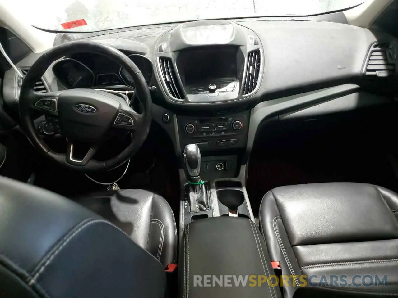 8 Photograph of a damaged car 1FMCU9HD8KUC42717 FORD ESCAPE 2019