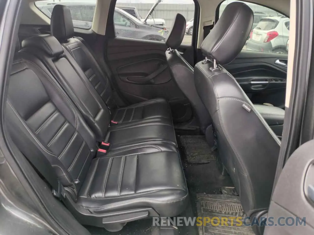 11 Photograph of a damaged car 1FMCU9HD9KUA05573 FORD ESCAPE 2019