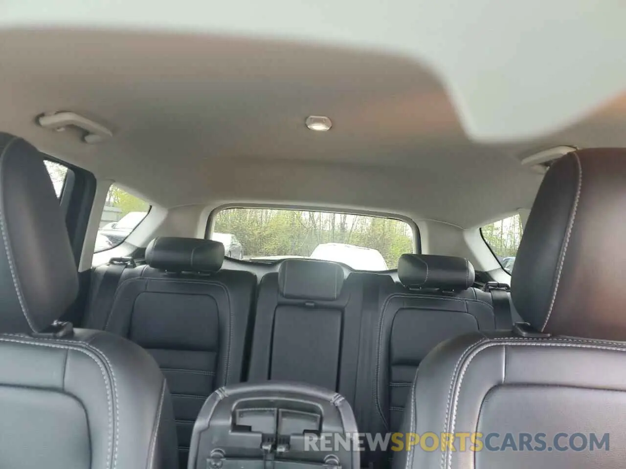10 Photograph of a damaged car 1FMCU9HD9KUA06559 FORD ESCAPE 2019