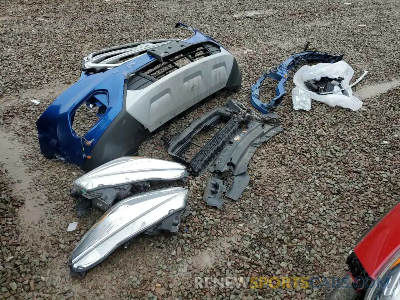 13 Photograph of a damaged car 1FMCU9HD9KUA31400 FORD ESCAPE 2019