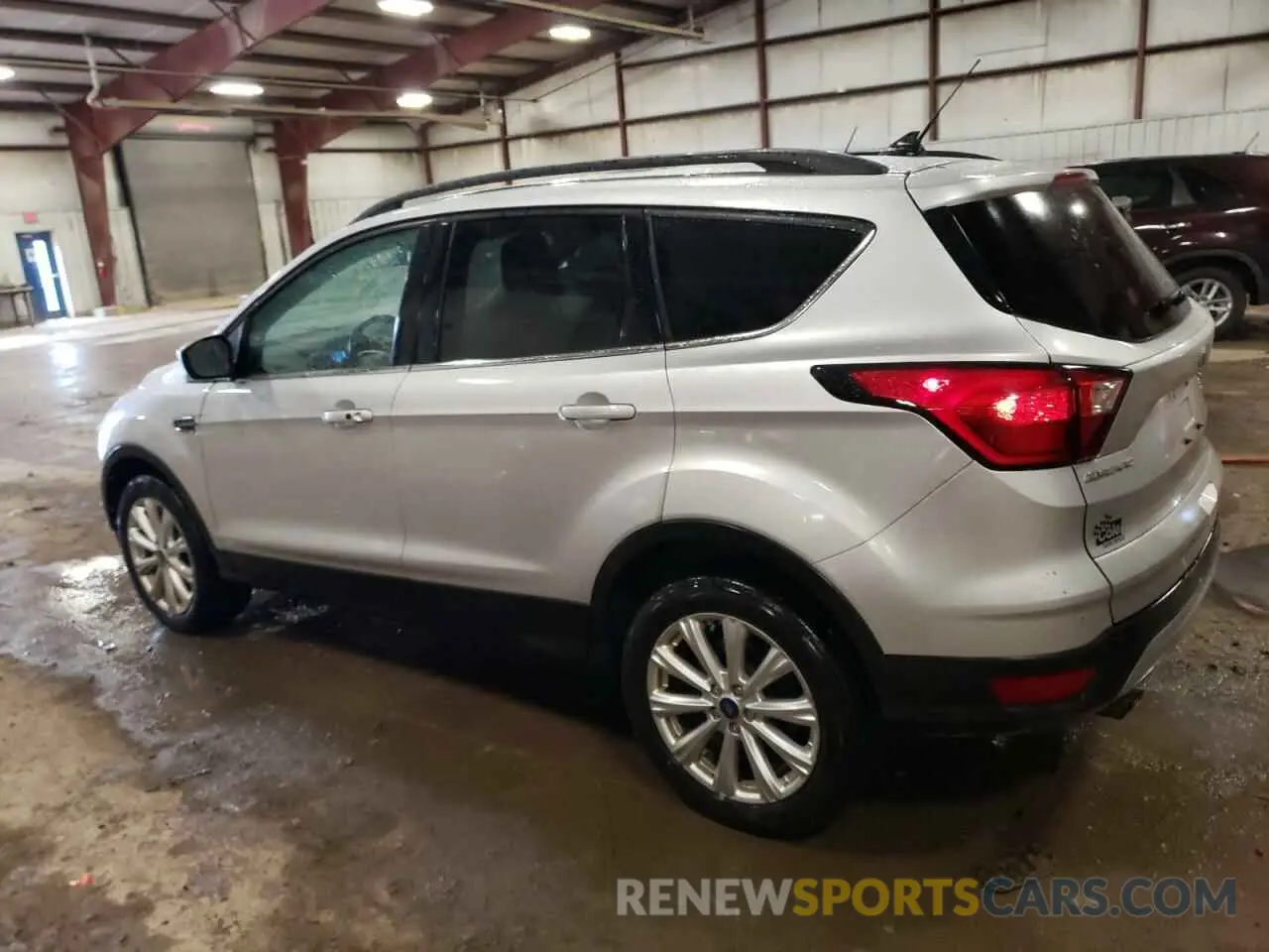 2 Photograph of a damaged car 1FMCU9HD9KUA46401 FORD ESCAPE 2019