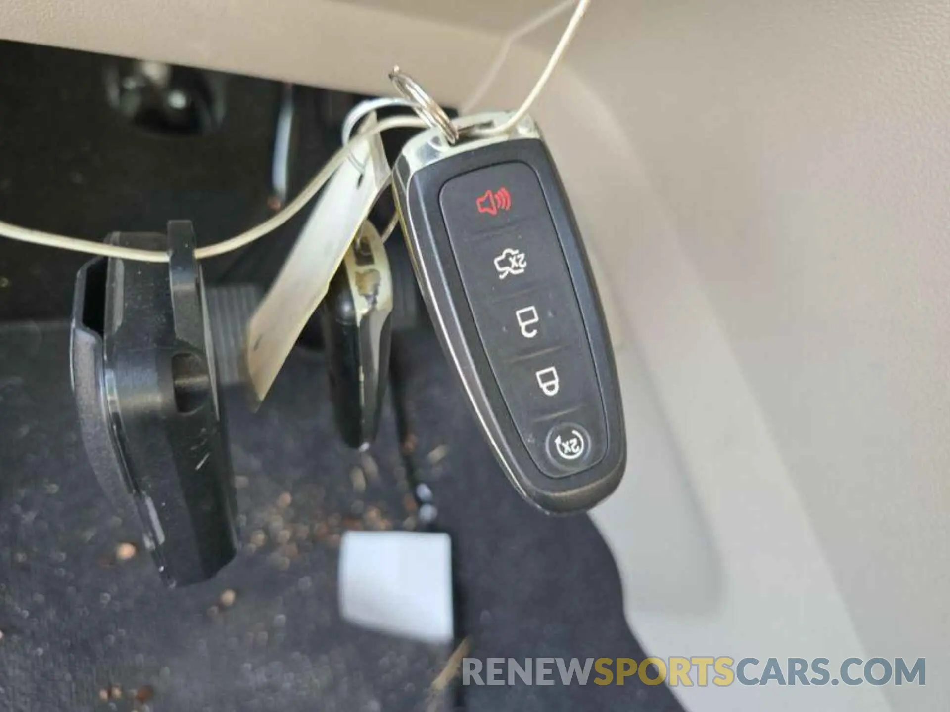 10 Photograph of a damaged car 1FMCU9HD9KUA65577 FORD ESCAPE 2019