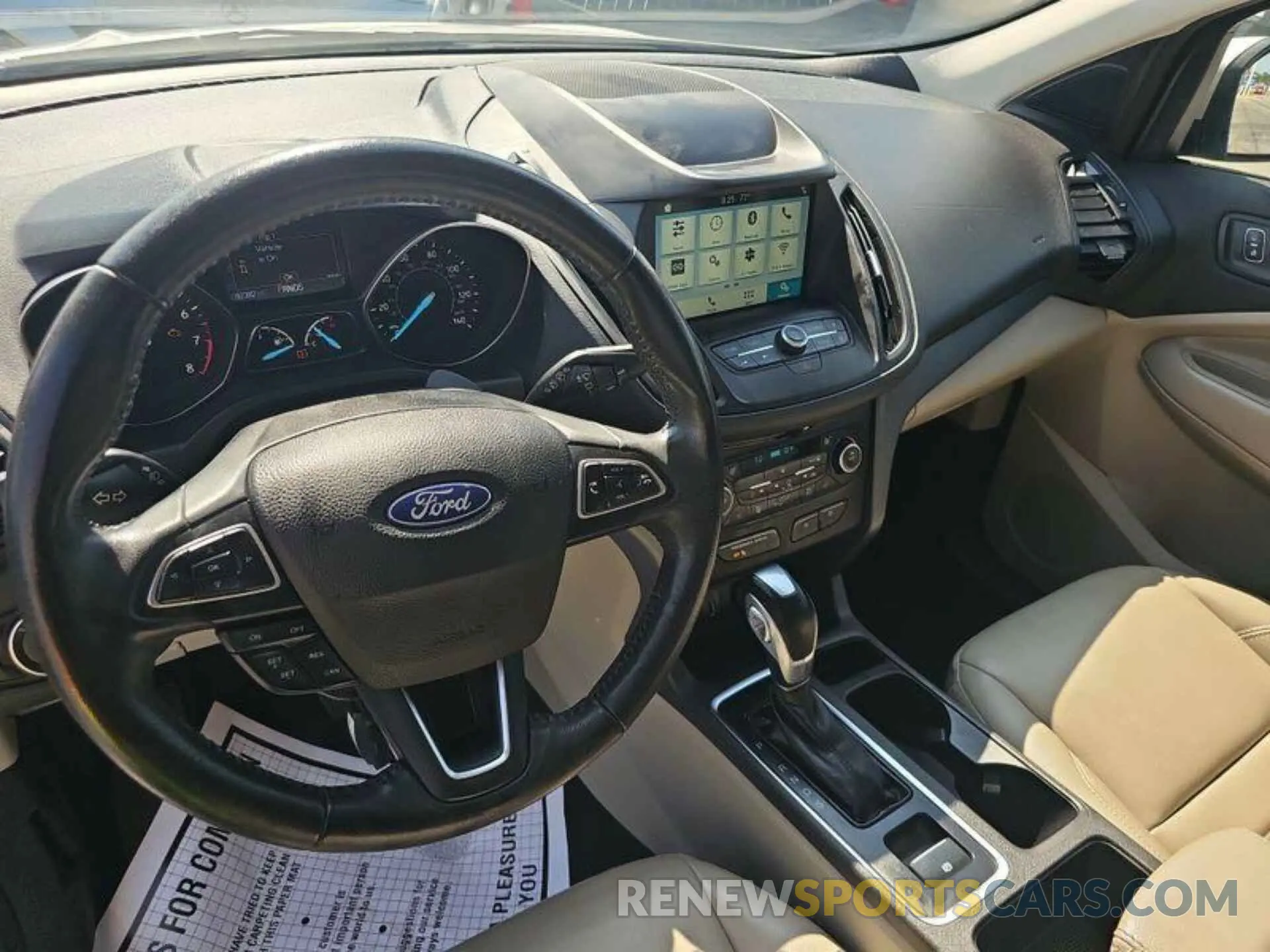 4 Photograph of a damaged car 1FMCU9HD9KUA65577 FORD ESCAPE 2019