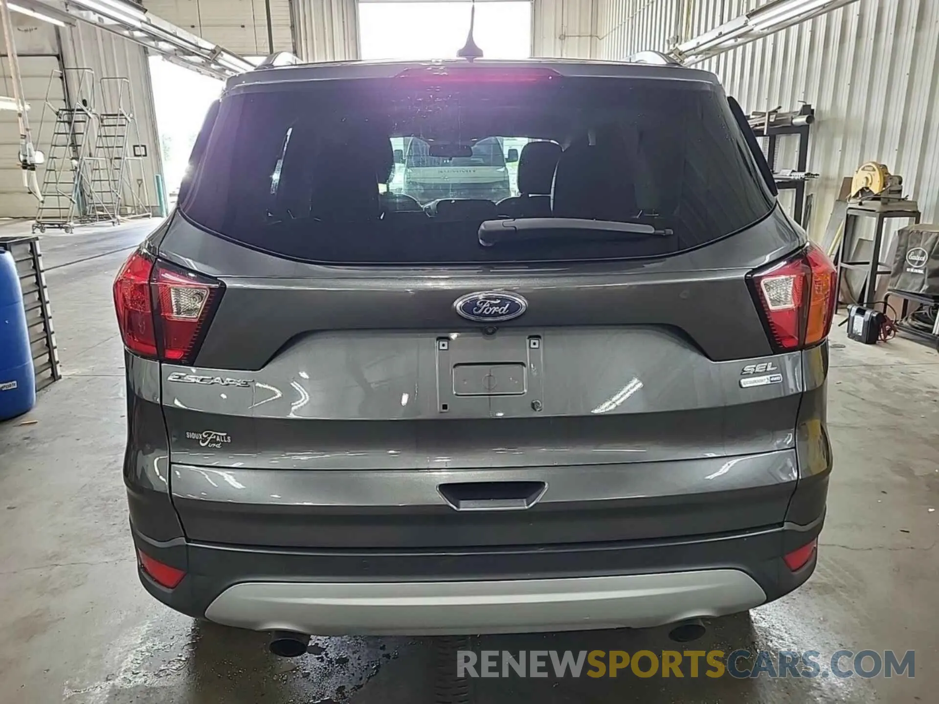 9 Photograph of a damaged car 1FMCU9HD9KUA65692 FORD ESCAPE 2019