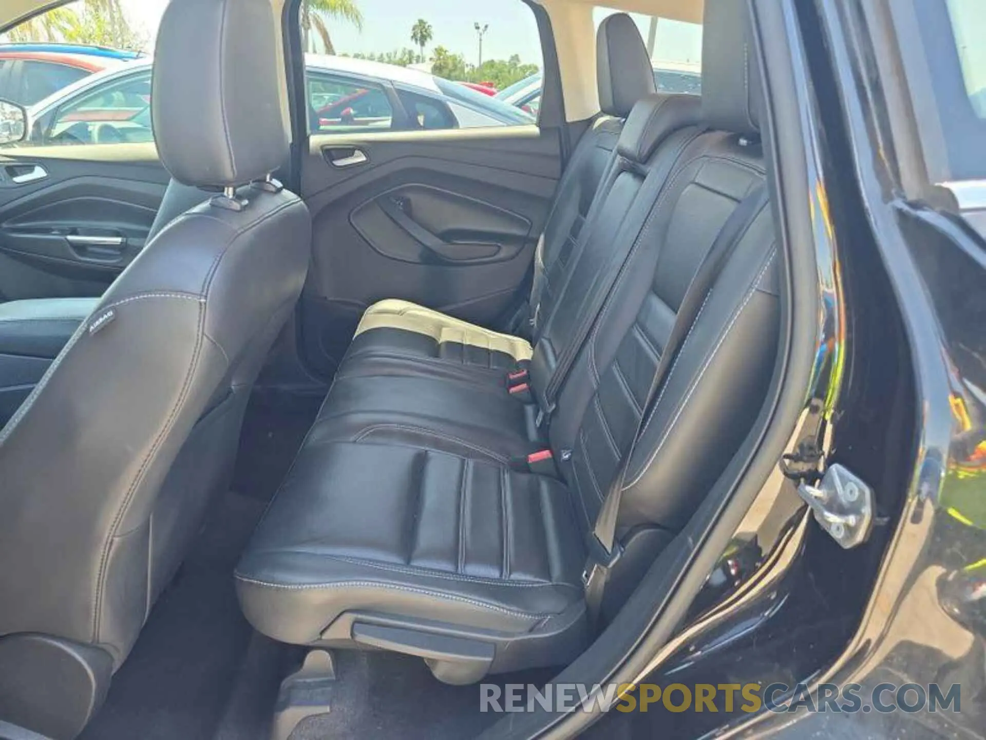 20 Photograph of a damaged car 1FMCU9HD9KUB15782 FORD ESCAPE 2019