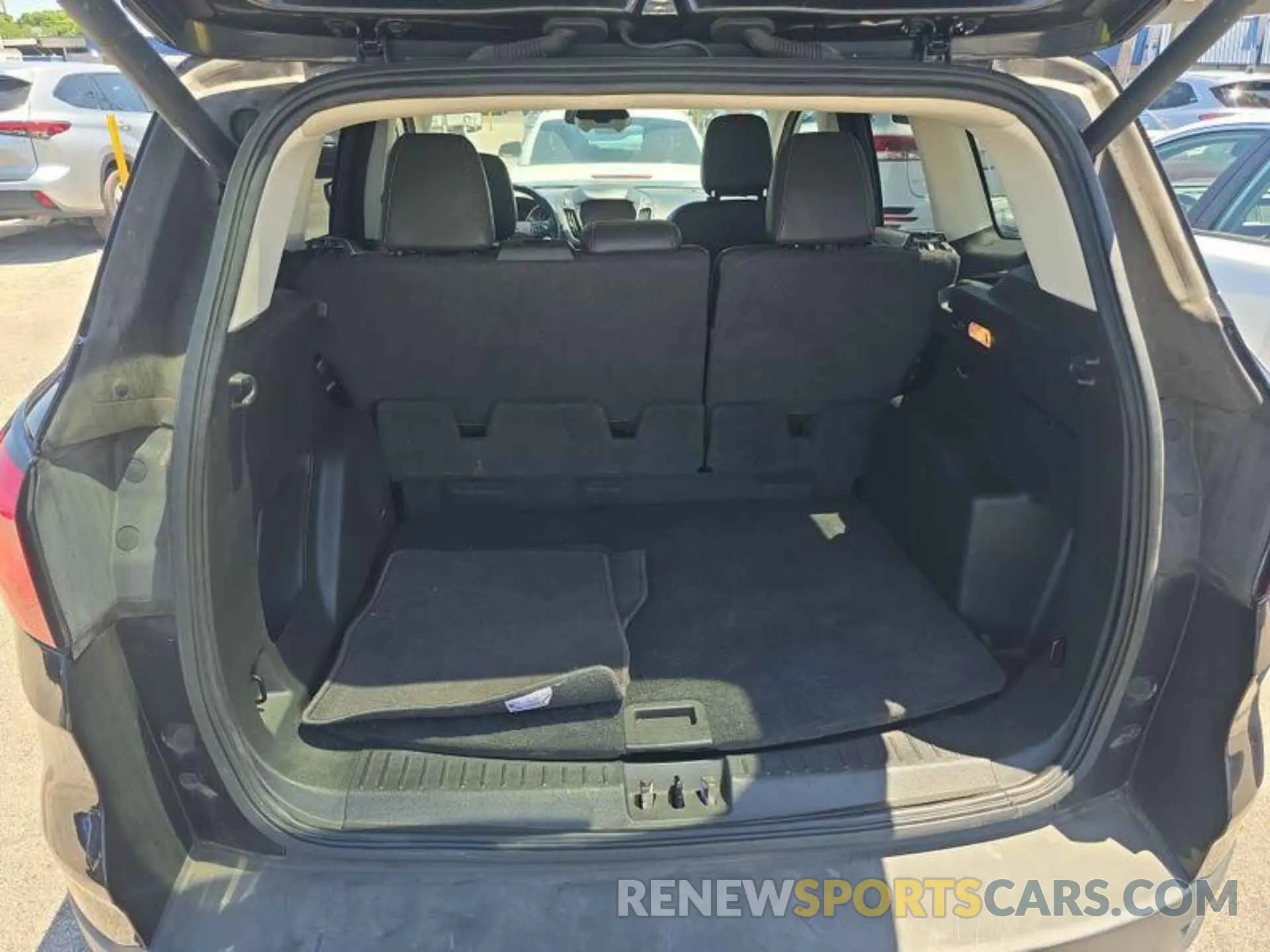 26 Photograph of a damaged car 1FMCU9HD9KUB15782 FORD ESCAPE 2019