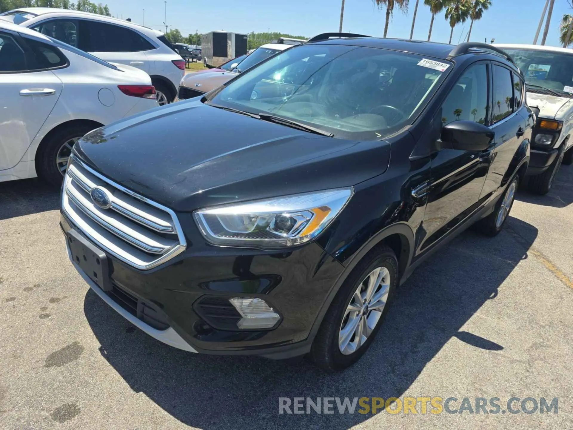 4 Photograph of a damaged car 1FMCU9HD9KUB15782 FORD ESCAPE 2019