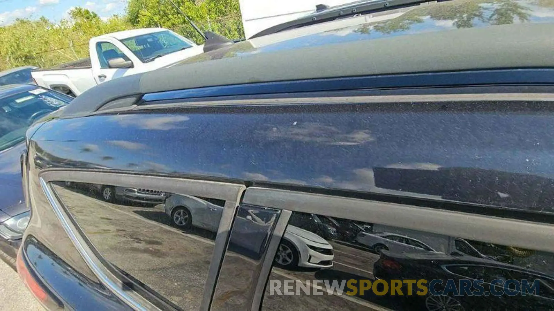 5 Photograph of a damaged car 1FMCU9HD9KUB15782 FORD ESCAPE 2019