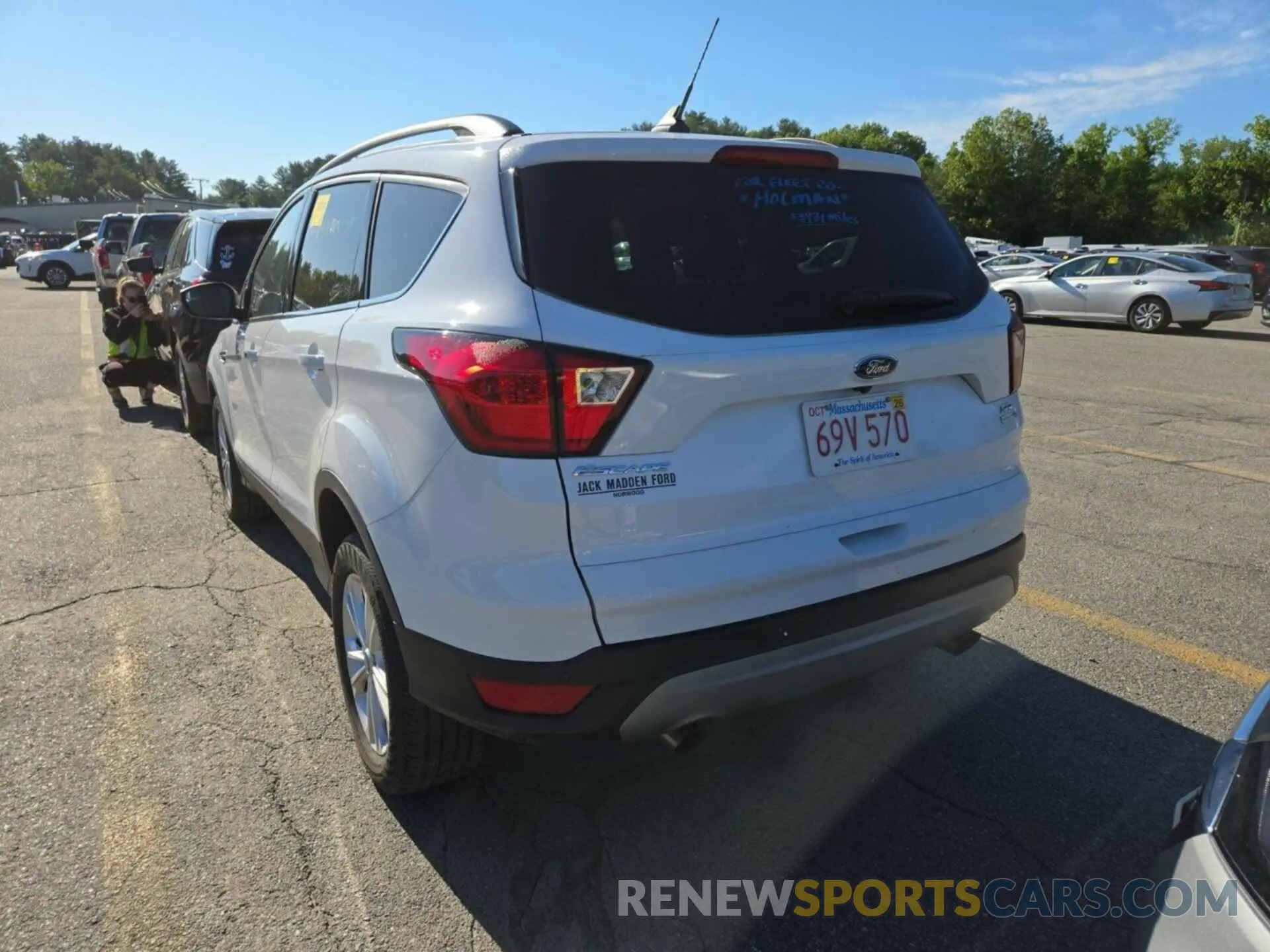 27 Photograph of a damaged car 1FMCU9HD9KUB65677 FORD ESCAPE 2019