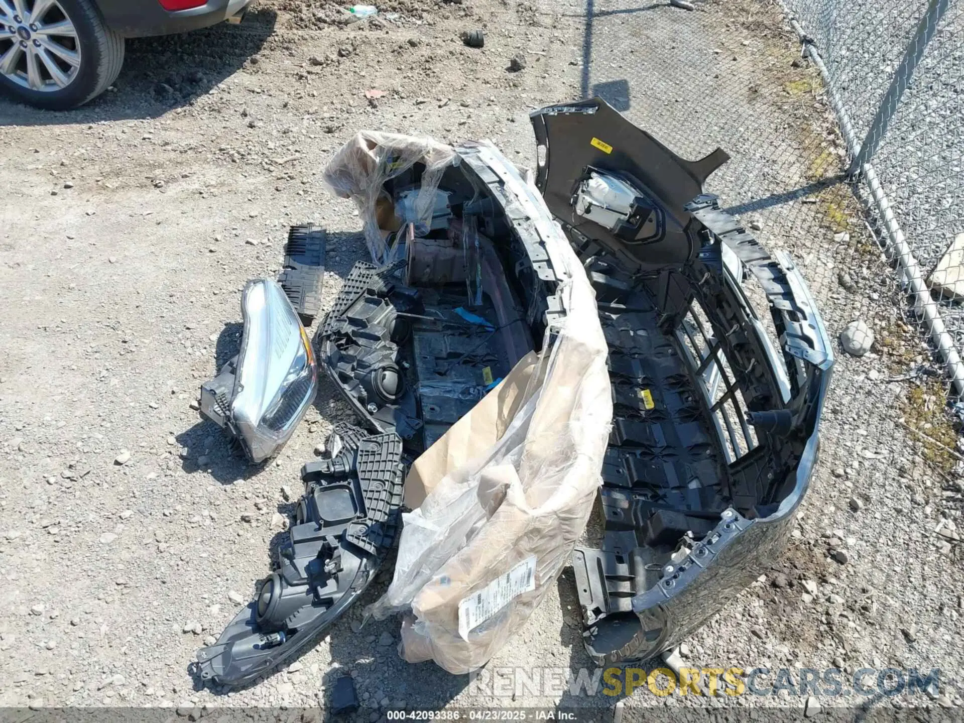 12 Photograph of a damaged car 1FMCU9HD9KUB73827 FORD ESCAPE 2019