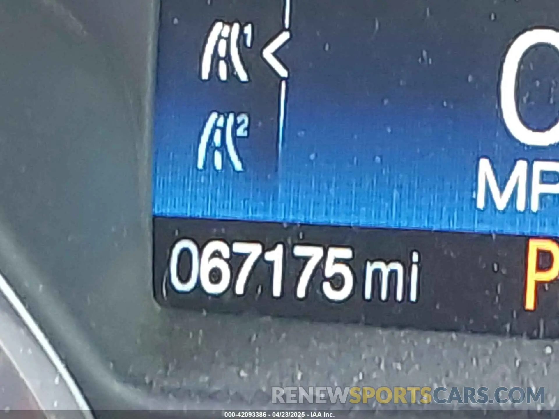 16 Photograph of a damaged car 1FMCU9HD9KUB73827 FORD ESCAPE 2019